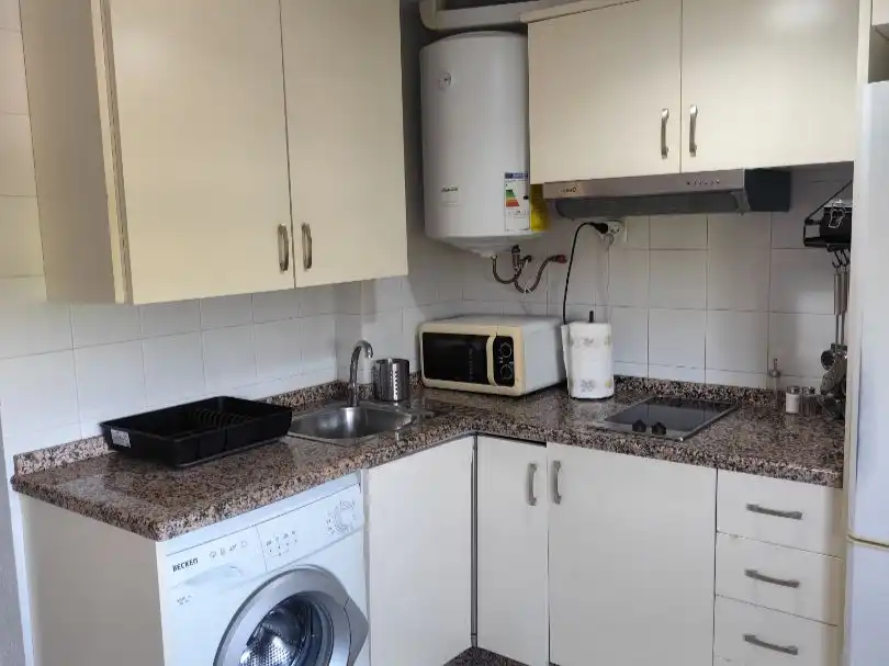 Küche von Wohnung zur Miete in  Sevilla Capital mit Klimaanlage und Schwimmbad