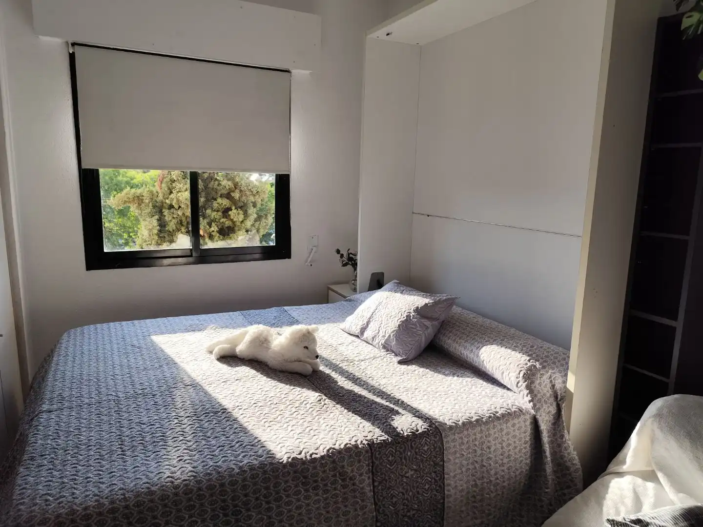 Schlafzimmer von Wohnung zur Miete in  Sevilla Capital mit Klimaanlage und Schwimmbad