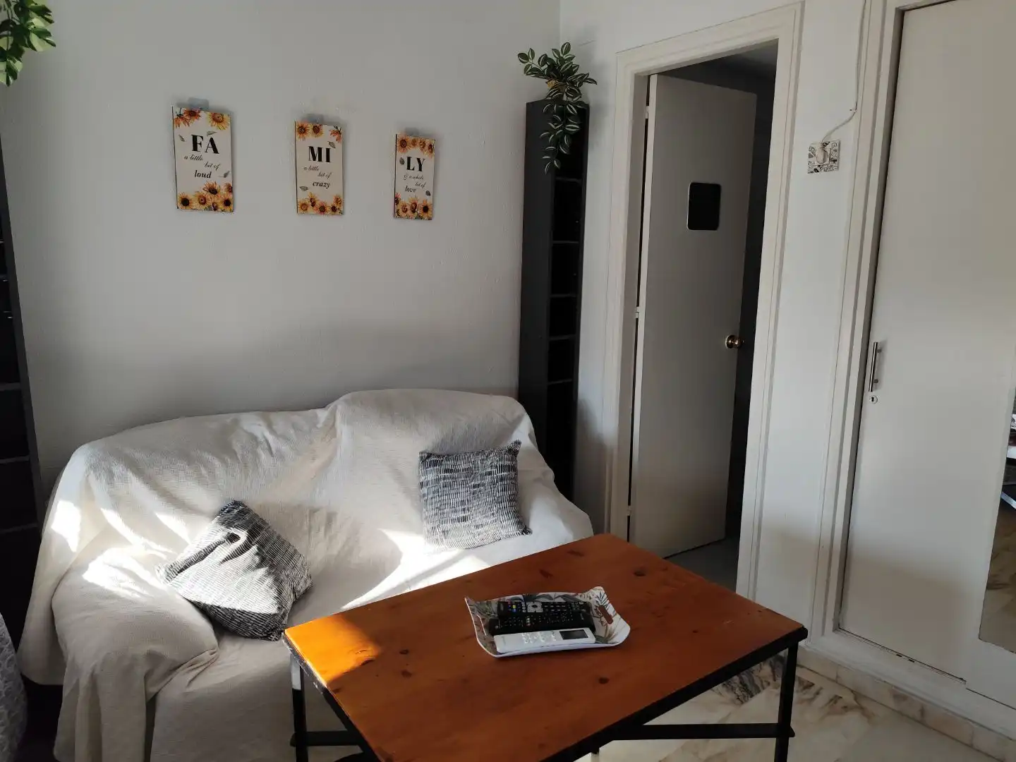 Wohnzimmer von Wohnung zur Miete in  Sevilla Capital mit Klimaanlage und Schwimmbad
