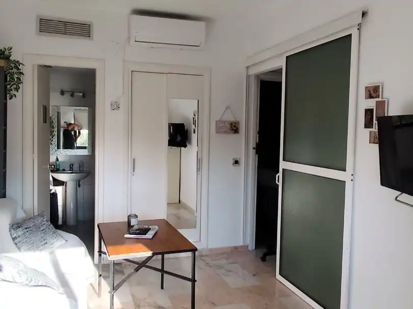 Schlafzimmer von Wohnung zur Miete in  Sevilla Capital mit Klimaanlage und Schwimmbad