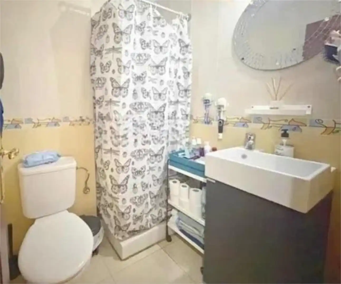 Piso en venta en Argana Alta - Maneje Baño de Piso en venta en Arrecife con Trastero y Amueblado
