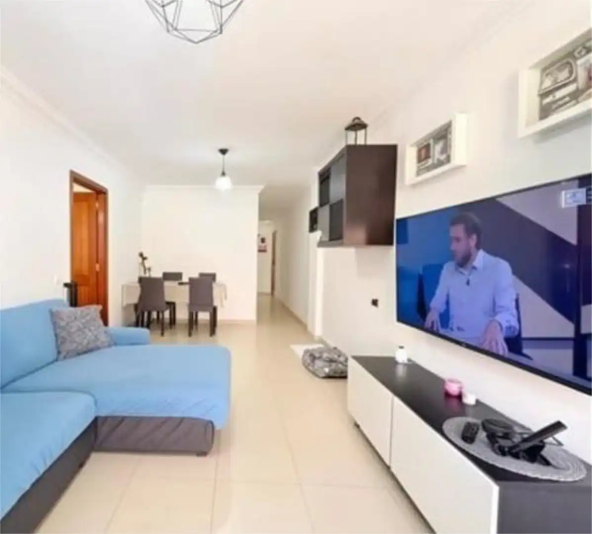 Piso en venta en Argana Alta - Maneje Sala de estar de Piso en venta en Arrecife con Trastero y Amueblado
