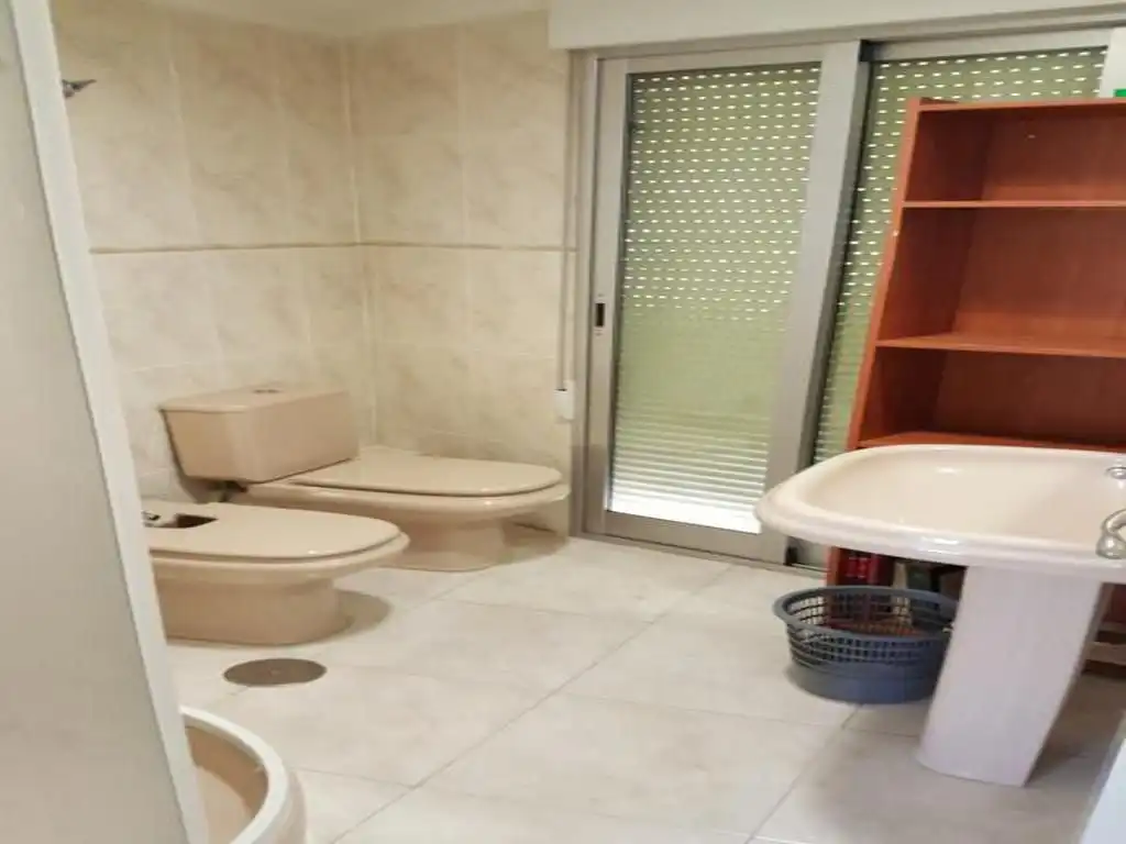 Flat for sale in Avenida del Mediterráneo, 31, Playa Levante Bathroom of Flat for sale in Benidorm with Air Conditioner, Terrace and Swimming Pool