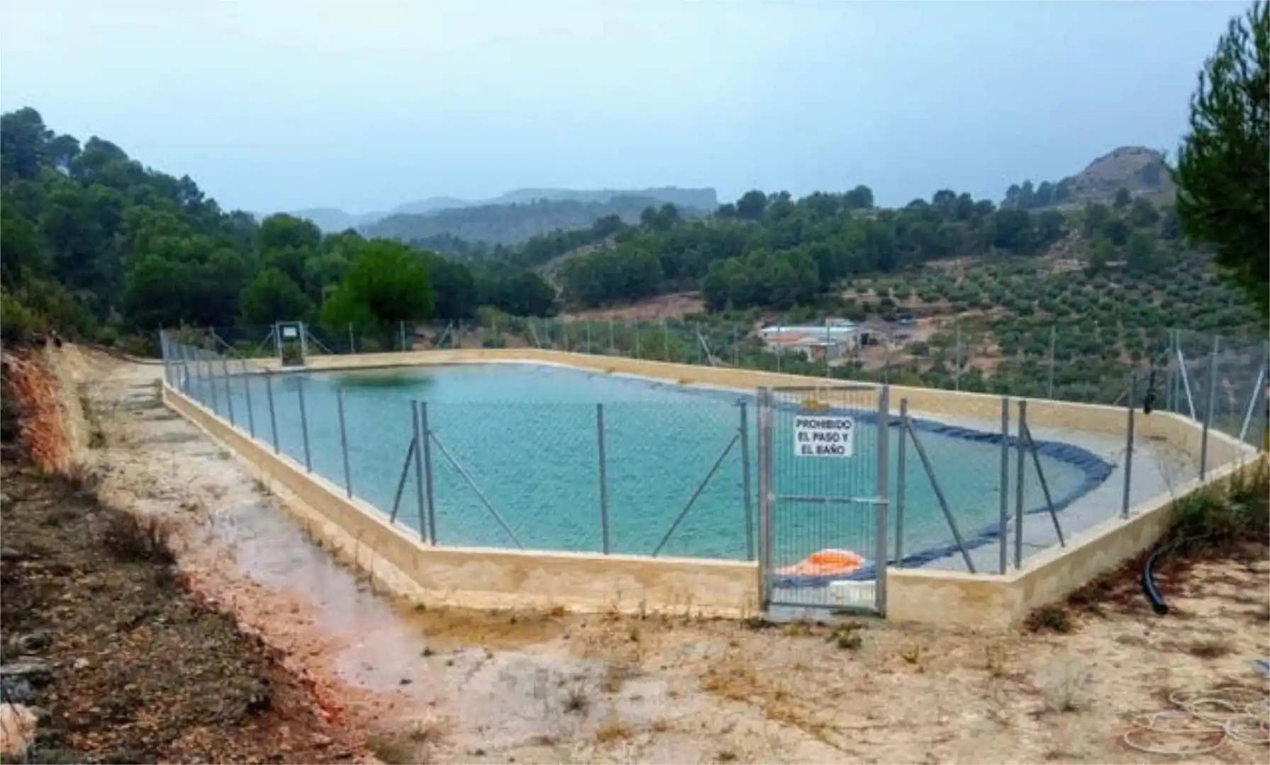 Piscina de Casa o xalet en venda en Elche de la Sierra amb Jardí privat, Traster i Piscina