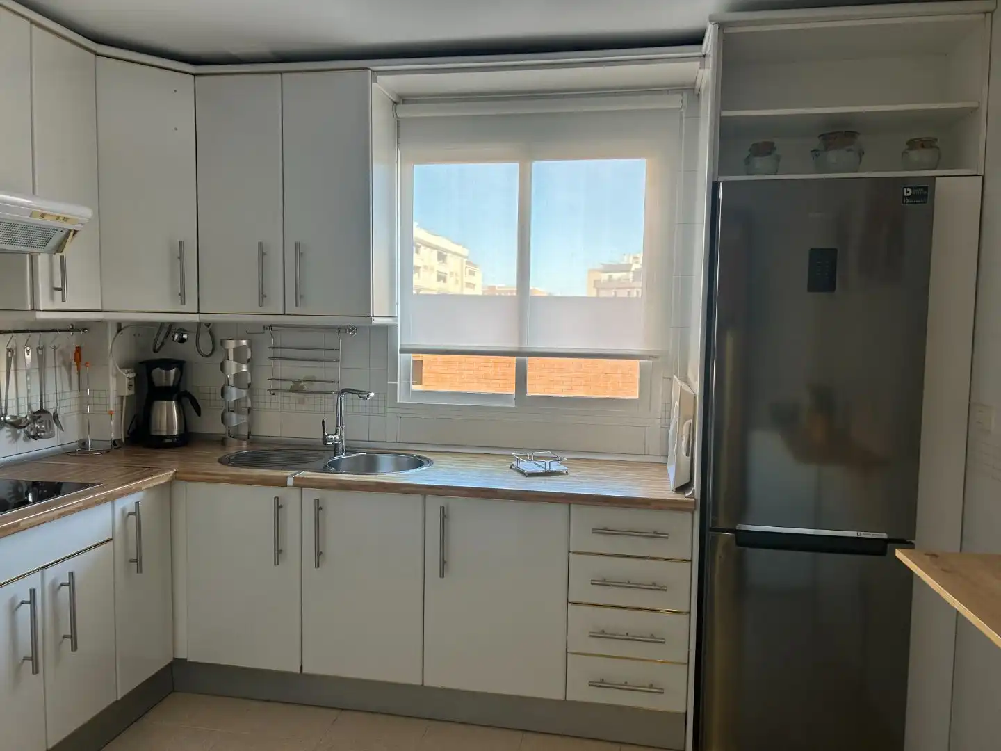 Habitación en Plaza de Vista Alegre, 3, Vista Alegre - Parque Cruz Conde Cocina de Piso para compartir en Córdoba con Aire acondicionado y Amueblado