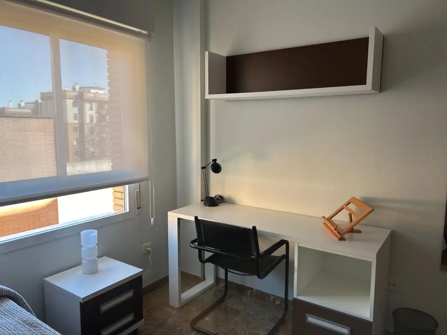 Habitación en Plaza de Vista Alegre, 3, Vista Alegre - Parque Cruz Conde Piso para compartir en Córdoba con Aire acondicionado y Amueblado
