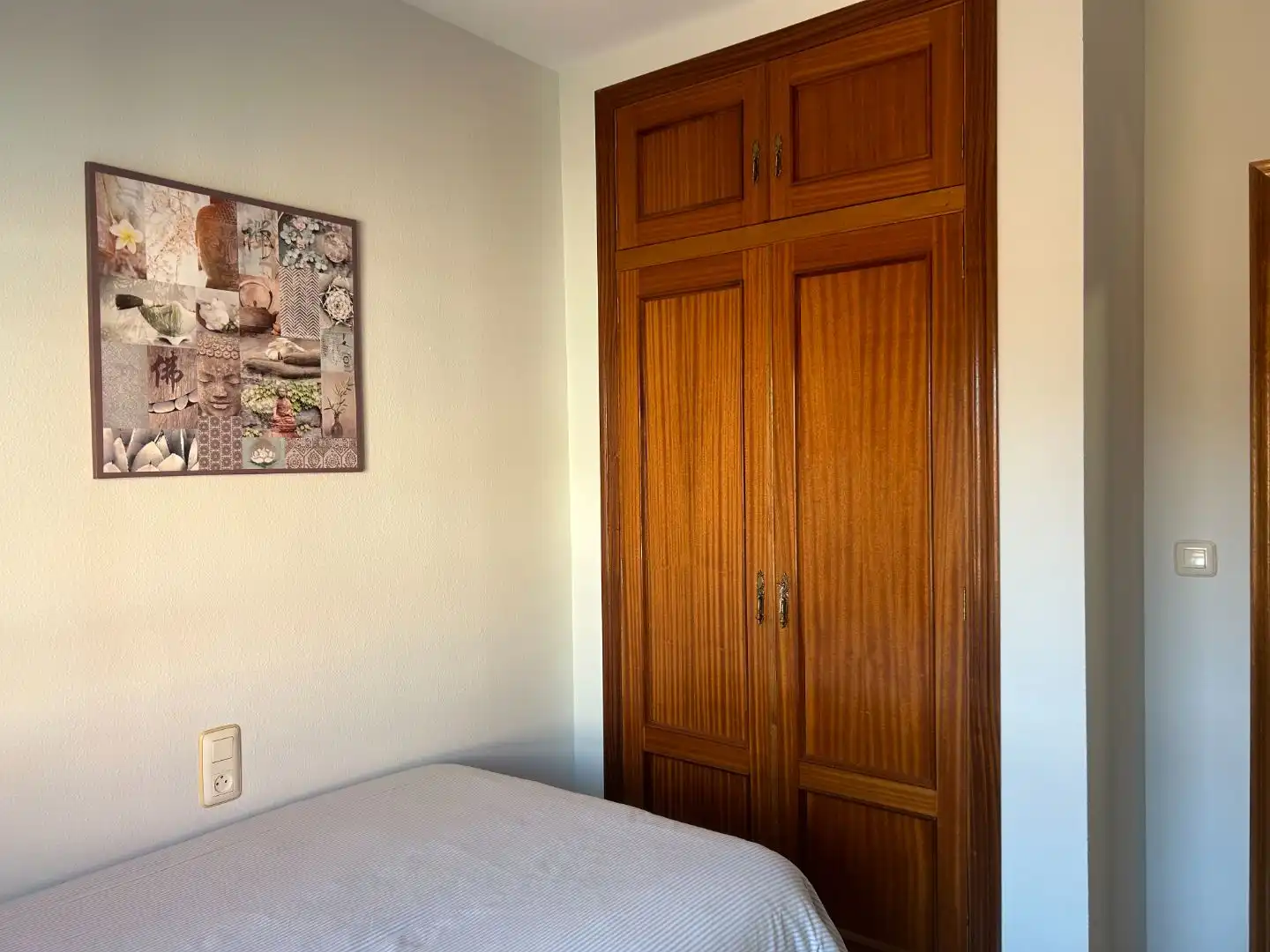 Habitación en Plaza de Vista Alegre, 3, Vista Alegre - Parque Cruz Conde Habitación de Piso para compartir en Córdoba con Aire acondicionado y Amueblado