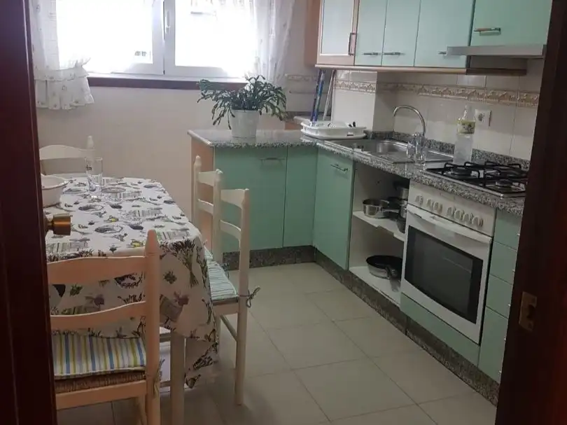 Flat for rent in Rúa de Eugenio Kraff, 4, As Travesas - Balaídos Kitchen of Flat for rent in Vigo with Heating, Parquet flooring and Furnished