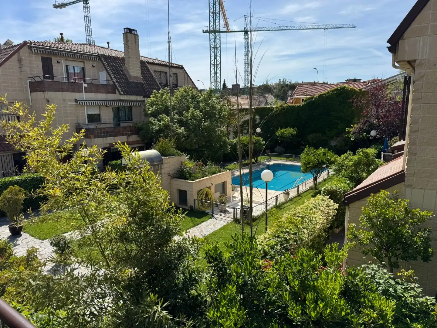 Wohnung zum Verkauf in Calle de Pérez Cidón, 18, Concepción Schwimmbecken von Wohnung zum Verkauf in Madrid mit Heizung, Privatgarten und Parkett