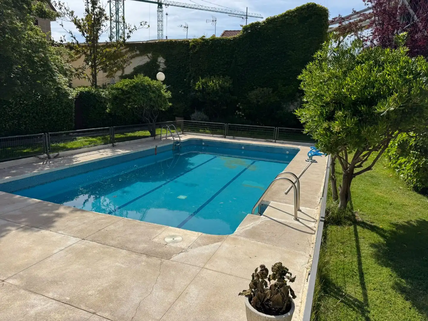 Wohnung zum Verkauf in Calle de Pérez Cidón, 18, Concepción Schwimmbecken von Wohnung zum Verkauf in Madrid mit Heizung, Privatgarten und Parkett