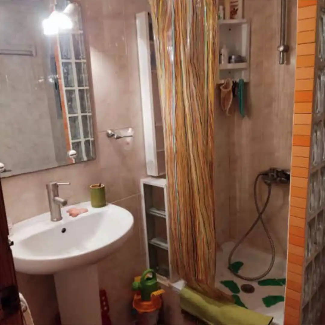 Apartamento en venta en El Perelló Baño de Apartamento en venta en Sueca con Amueblado