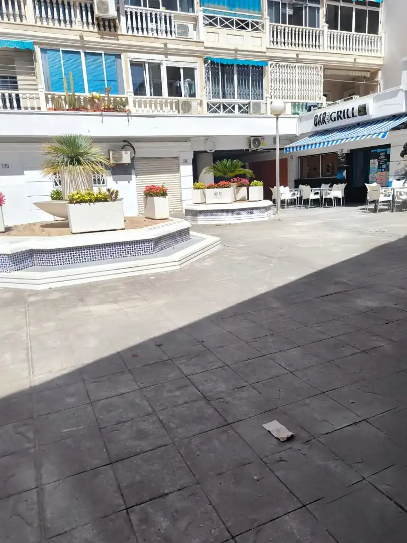 Terrasse von Geschaftsraum zum Verkauf in Torrevieja mit Klimaanlage