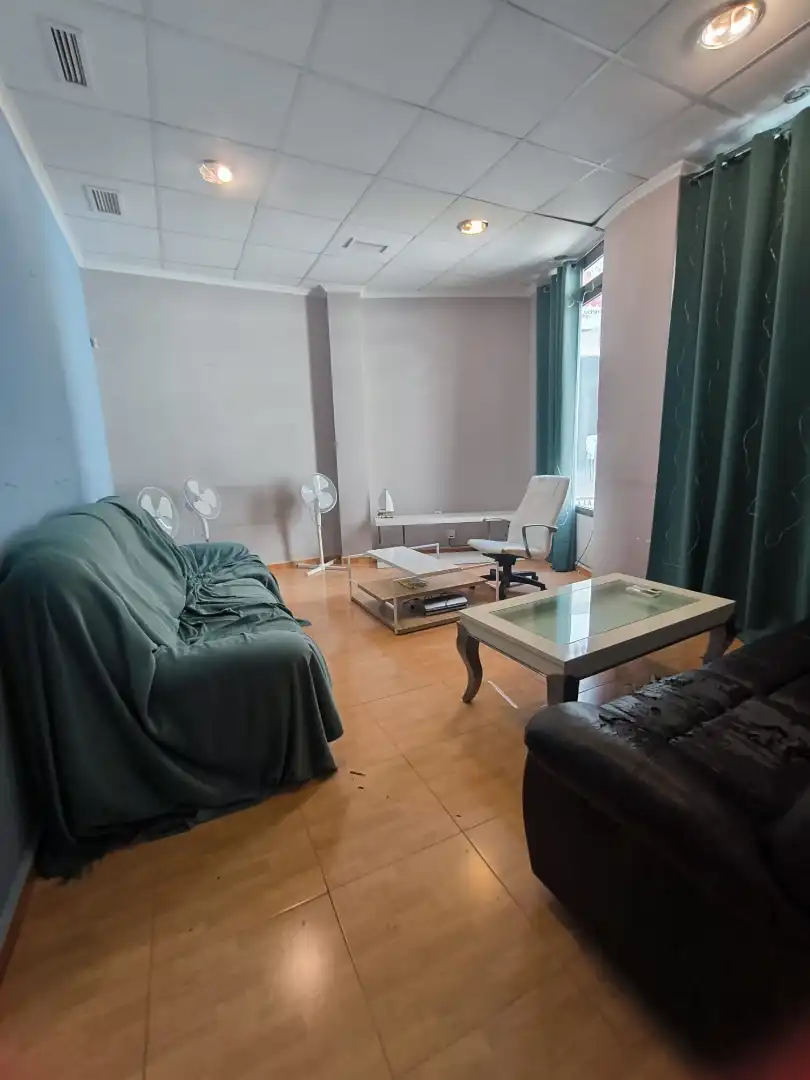 Wohnzimmer von Geschaftsraum zum Verkauf in Torrevieja mit Klimaanlage