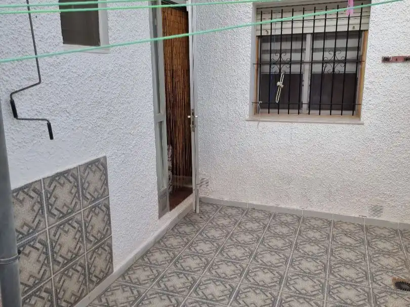 Einfamilien-Reihenhaus zur Miete in Calle Río Sena, 12, Los Cuarteros Einfamilien-Reihenhaus zur Miete in San Pedro del Pinatar mit Klimaanlage, Heizung und Privatgarten