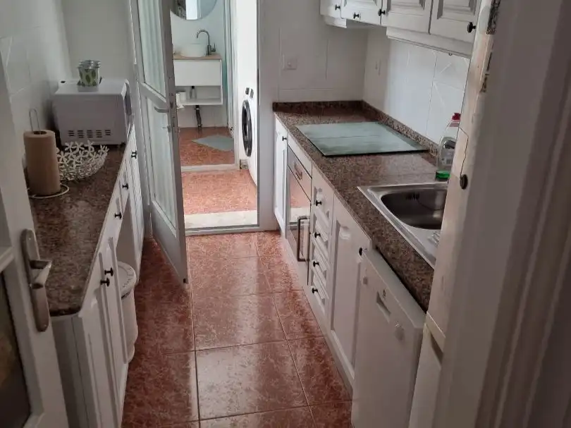 Einfamilien-Reihenhaus zur Miete in Calle Río Sena, 12, Los Cuarteros Küche von Einfamilien-Reihenhaus zur Miete in San Pedro del Pinatar mit Klimaanlage, Heizung und Privatgarten