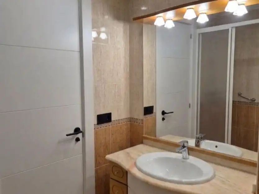 Flat for rent in Carrer d'Abén al Abbar, 9, Albors Flat for rent in Carrer d'Abén al Abbar, 9, Albors
