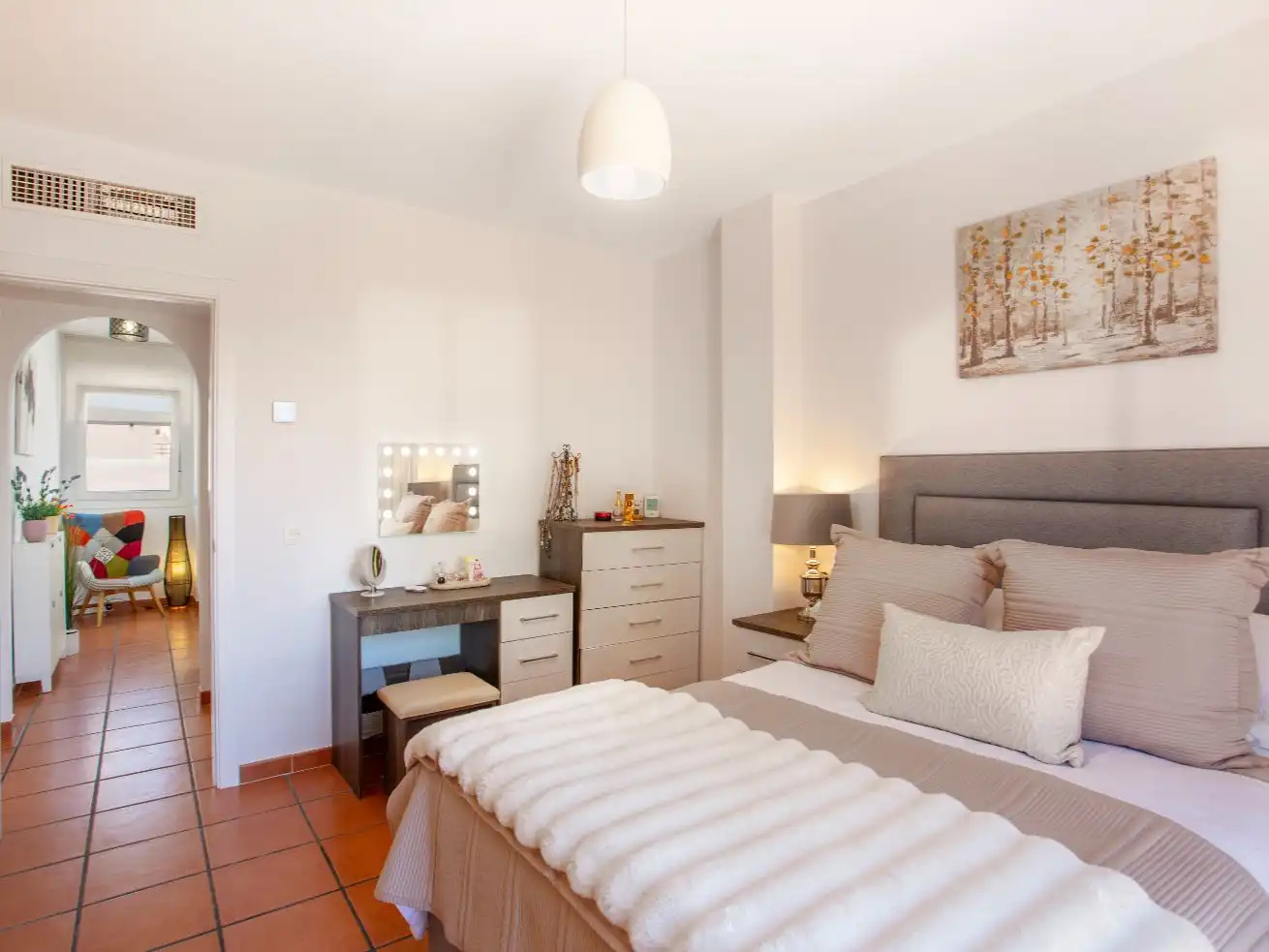 Dormitori de Casa o xalet en venda en Manilva amb Aire condicionat, Terrassa i Piscina