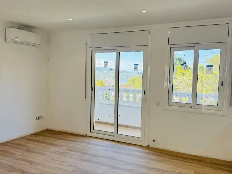 Schlafzimmer von Wohnung zum Verkauf in Canyelles mit Klimaanlage, Privatgarten und Terrasse