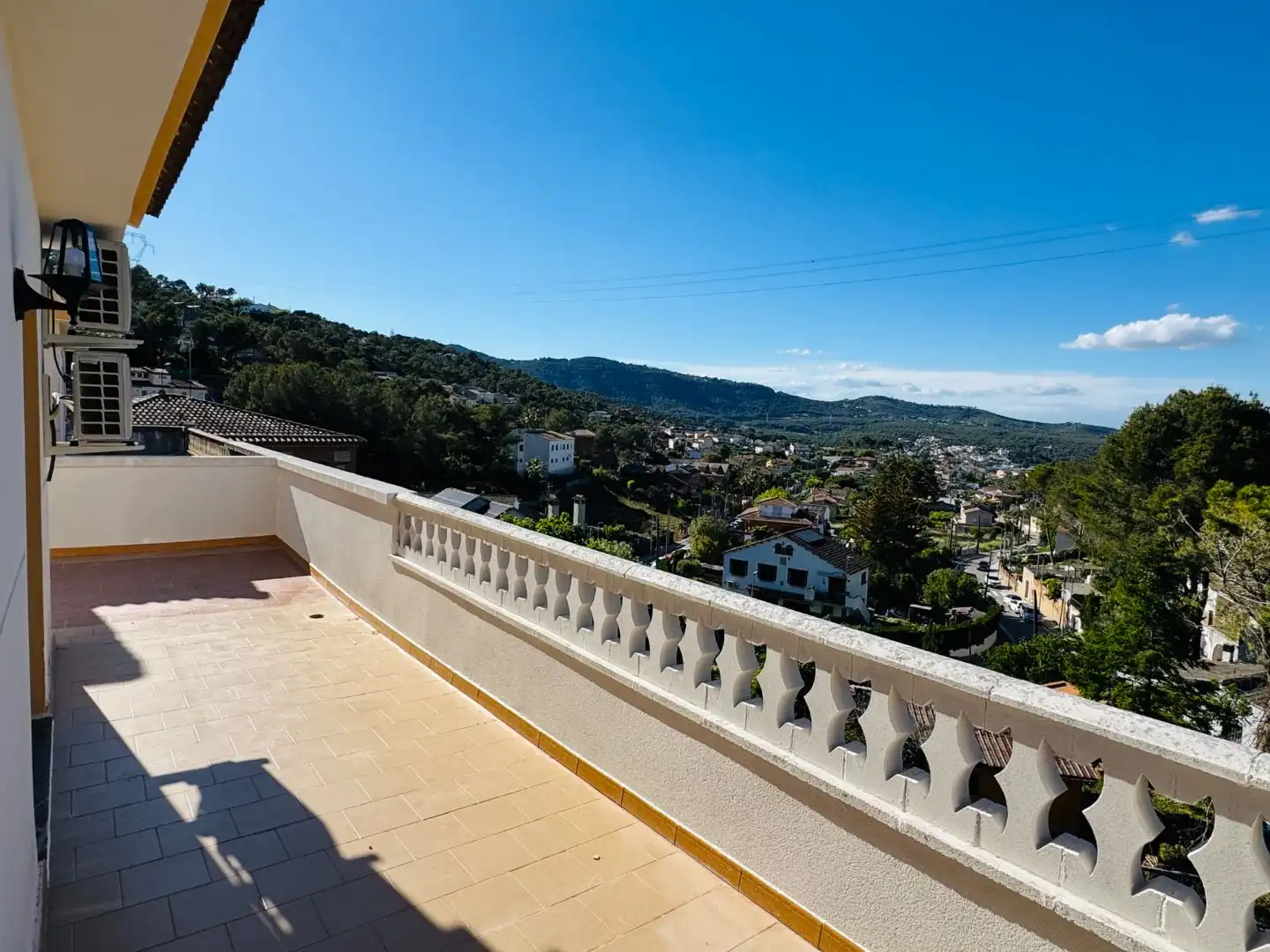 Terrasse von Wohnung zum Verkauf in Canyelles mit Klimaanlage, Privatgarten und Terrasse