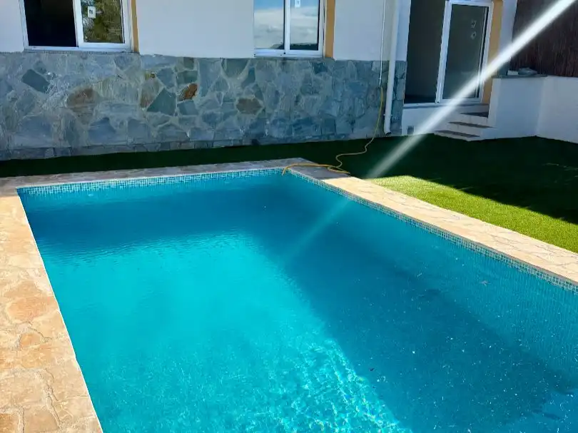 Schwimmbecken von Wohnung zum Verkauf in Canyelles mit Klimaanlage, Privatgarten und Terrasse