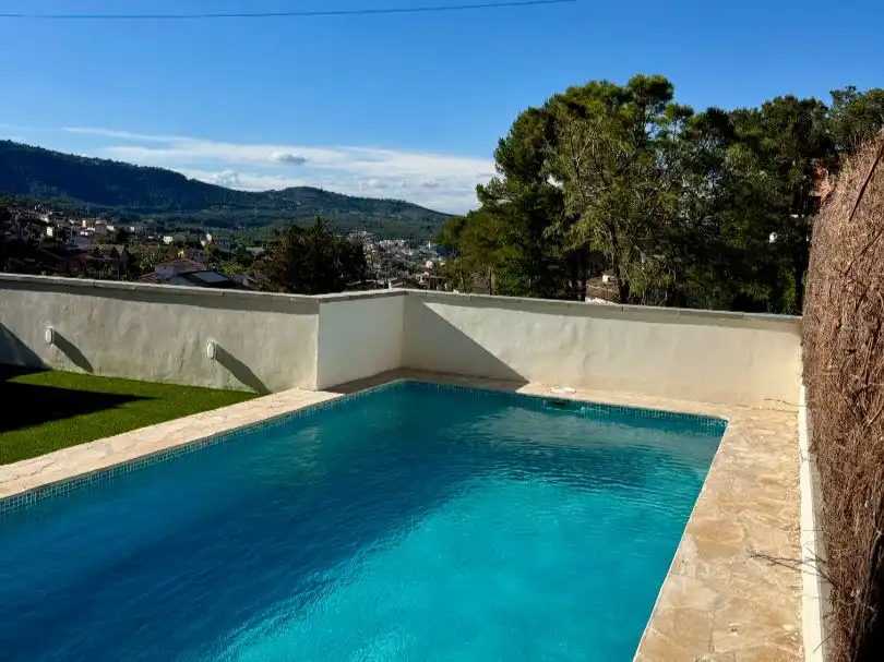 Schwimmbecken von Wohnung zum Verkauf in Canyelles mit Klimaanlage, Privatgarten und Terrasse