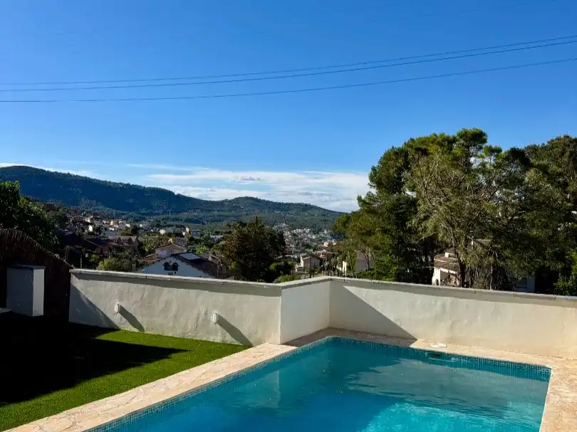 Schwimmbecken von Wohnung zum Verkauf in Canyelles mit Klimaanlage, Privatgarten und Terrasse