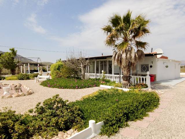 Finca rústica en Venta en Calle Párroco Don José Joaquín, 1 en Las Virtudes