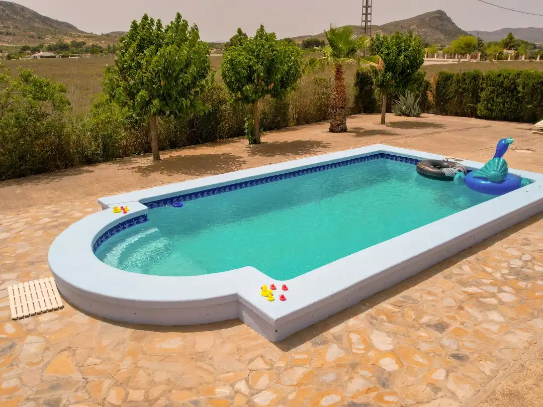 Country house zum Verkauf in Calle Párroco Don José Joaquín, 1, Las Virtudes Schwimmbecken von Country house zum Verkauf in Villena mit Terrasse und Schwimmbad