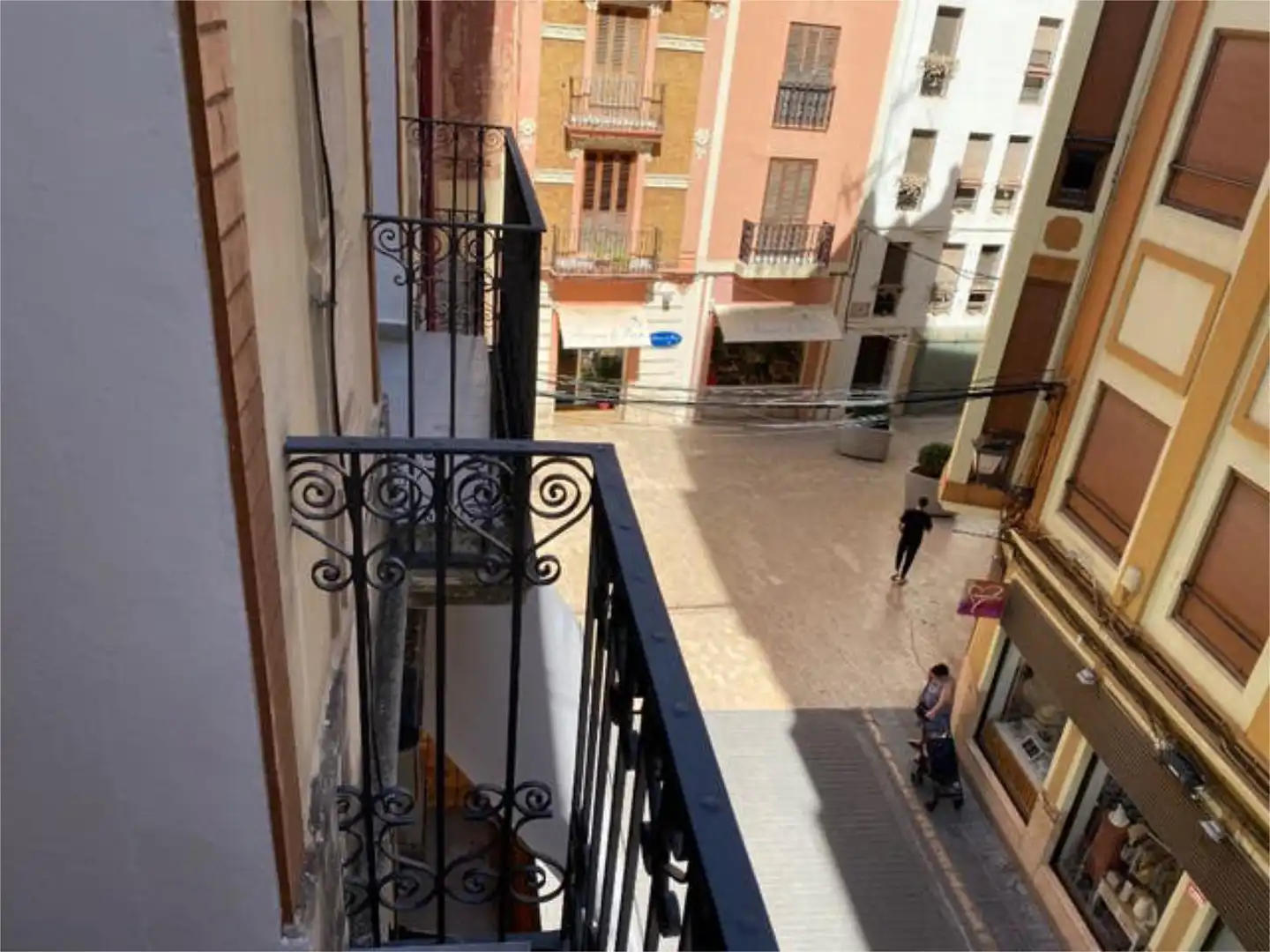 Wohnung zum Verkauf in La Vila Außenansicht von Wohnung zum Verkauf in Alzira mit Terrasse