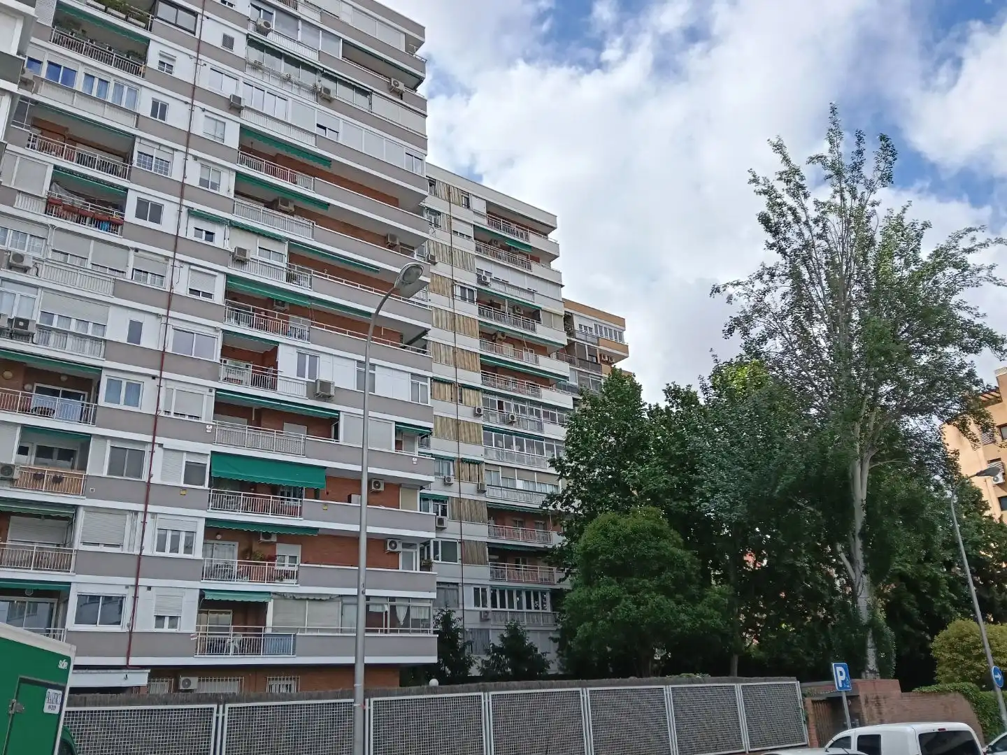 Piso en venta en Calle del Bronce, 17, Legazpi Vista exterior de Piso en venta en Madrid con Calefacción, Jardín privado y Parquet