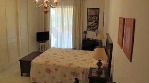 Apartamento de alquiler en Avenida Reina Doña Sofia, 1, Bahía de Marbella, Marbella - imagen 5 Foto 5 de Apartamento de alquiler en Avenida Reina Doña Sofia, 1, Bahía de Marbella, Marbella