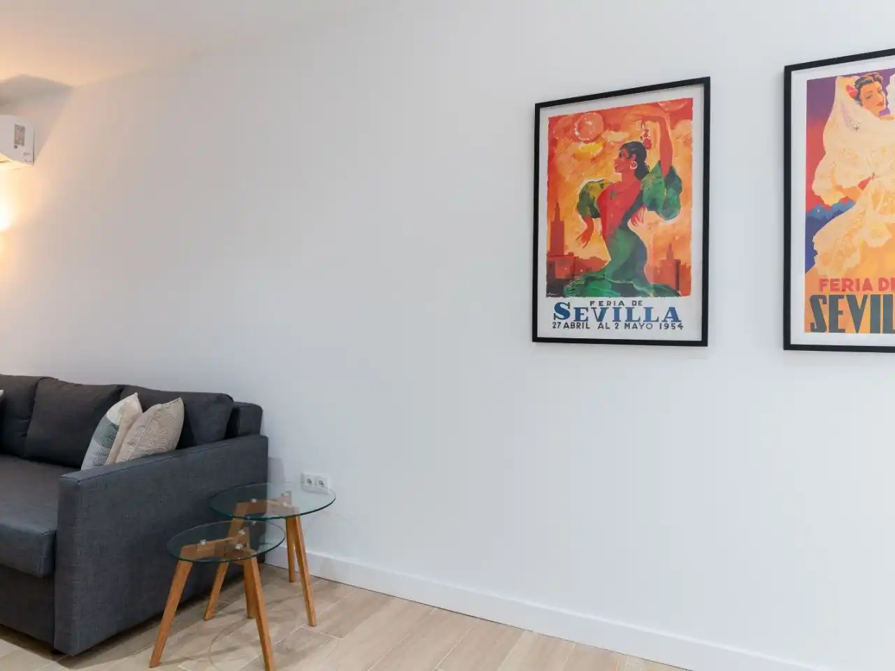 Apartament de lloguer a Calle San Bernardo, 24, San Bernardo Sala d'estar de Apartament de lloguer en Sevilla amb Aire condicionat, Calefacció i Parquet