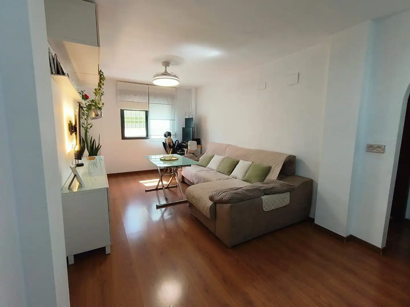Wohnung zum Verkauf in Calle Palencia, 23, Las Tres Cruces Wohnzimmer von Wohnung zum Verkauf in Armilla mit Klimaanlage