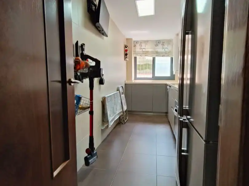Wohnung zum Verkauf in Calle Palencia, 23, Las Tres Cruces Küche von Wohnung zum Verkauf in Armilla mit Klimaanlage