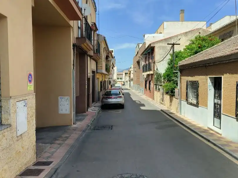 Wohnung zum Verkauf in Calle Palencia, 23, Las Tres Cruces Außenansicht von Wohnung zum Verkauf in Armilla mit Klimaanlage