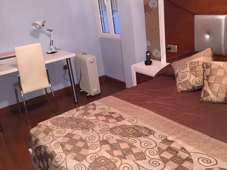 Habitación de Piso de alquiler en Jaén con Aire acondicionado, Calefacción y Parquet