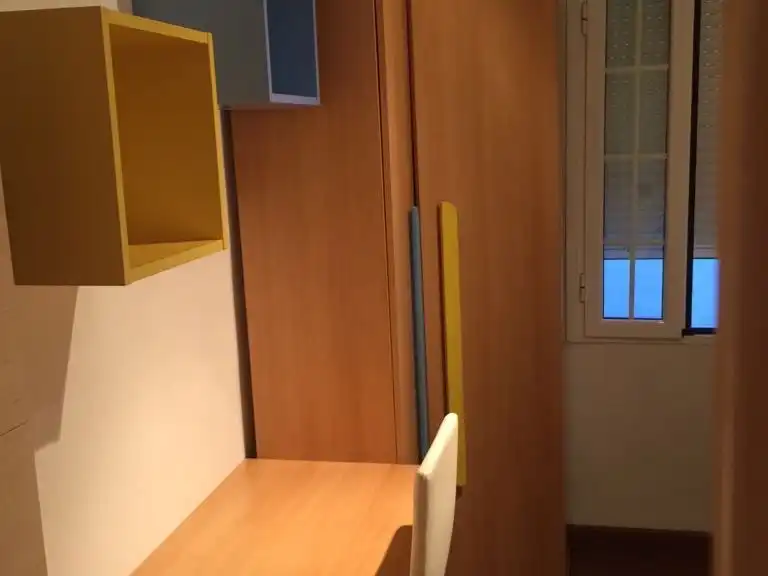 Habitación de Piso de alquiler en Jaén con Aire acondicionado, Calefacción y Parquet