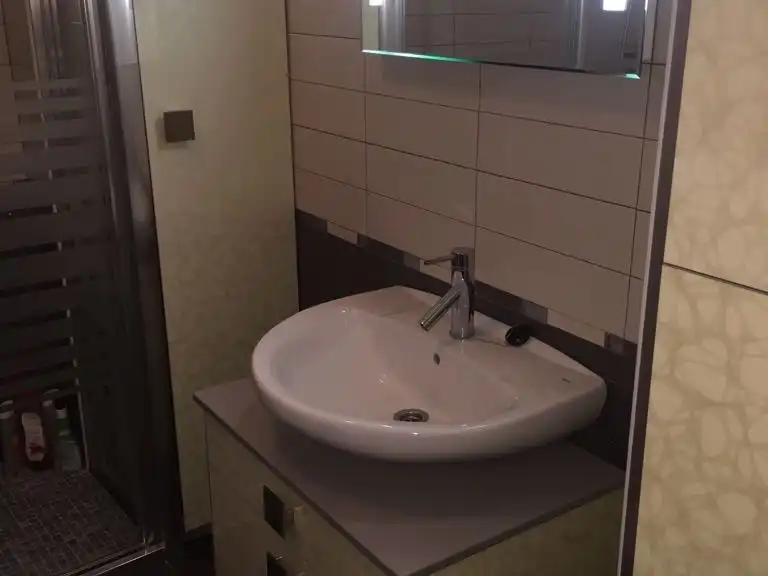 Baño de Piso de alquiler en Jaén con Aire acondicionado, Calefacción y Parquet