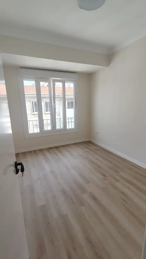 Wohnung zum Verkauf in Rúa Nosa Señora Do Viso, 13, Posío Schlafzimmer von Wohnung zum Verkauf in Ourense Capital mit Balkon