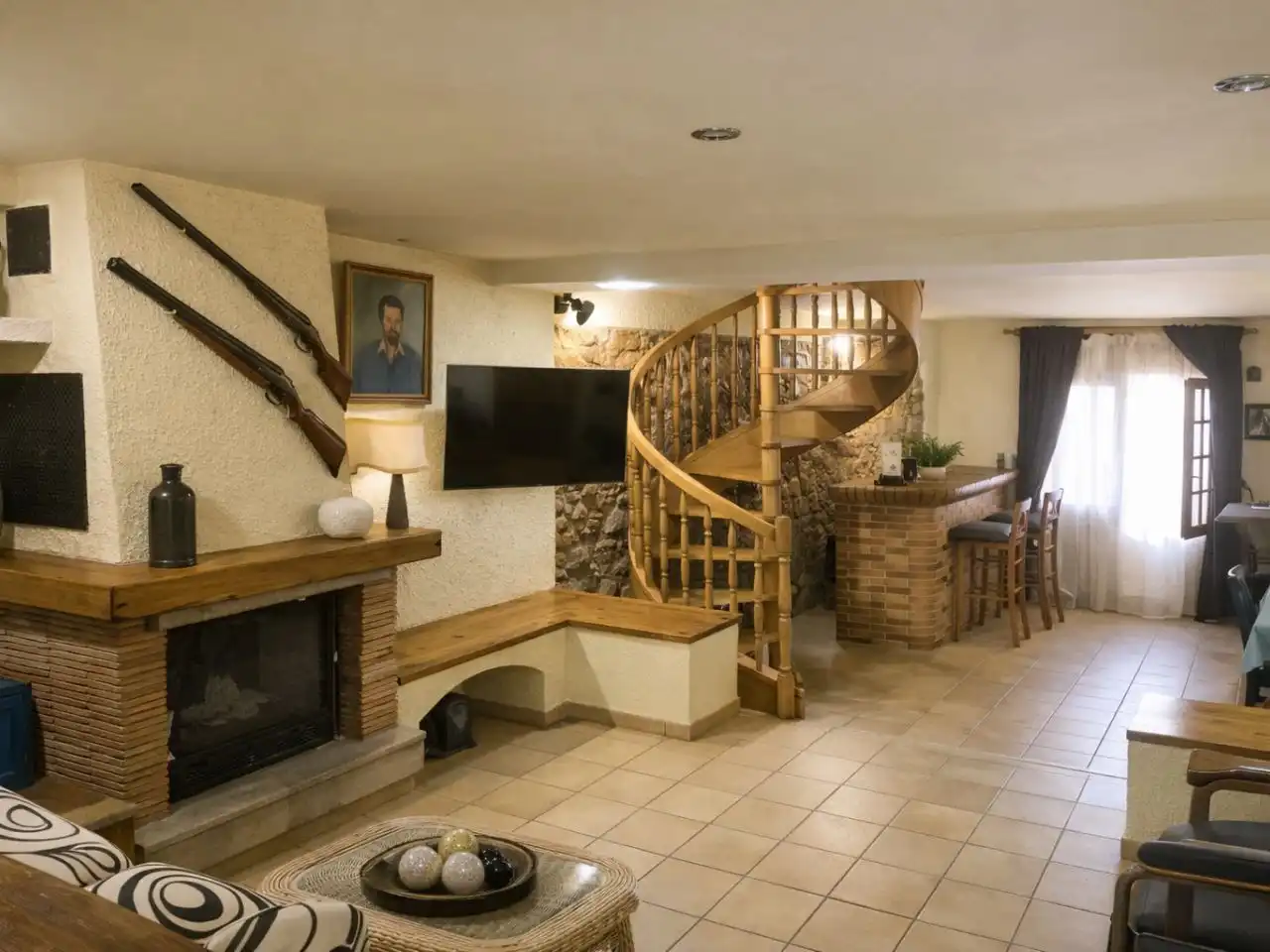 Einfamilien-Reihenhaus zum Verkauf in Carrer del Pont, 6, La Bisbal d'Empordà Einfamilien-Reihenhaus zum Verkauf in La Bisbal d'Empordà mit Klimaanlage, Heizung und Privatgarten
