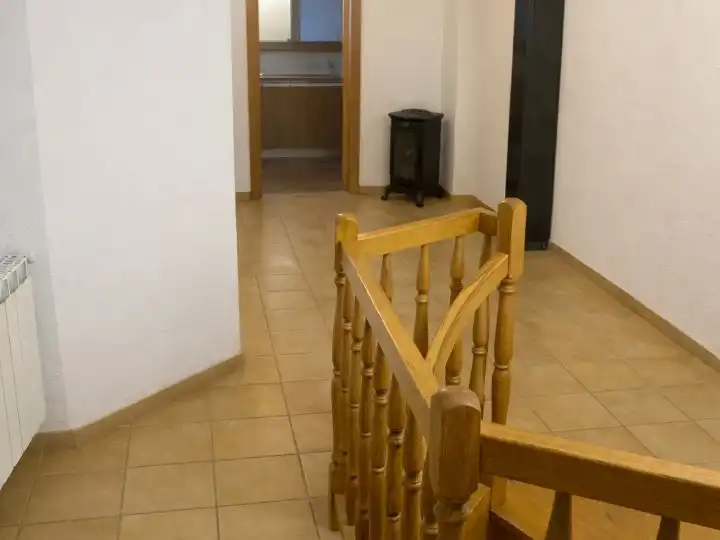 Einfamilien-Reihenhaus zum Verkauf in Carrer del Pont, 6, La Bisbal d'Empordà Einfamilien-Reihenhaus zum Verkauf in La Bisbal d'Empordà mit Klimaanlage, Heizung und Privatgarten
