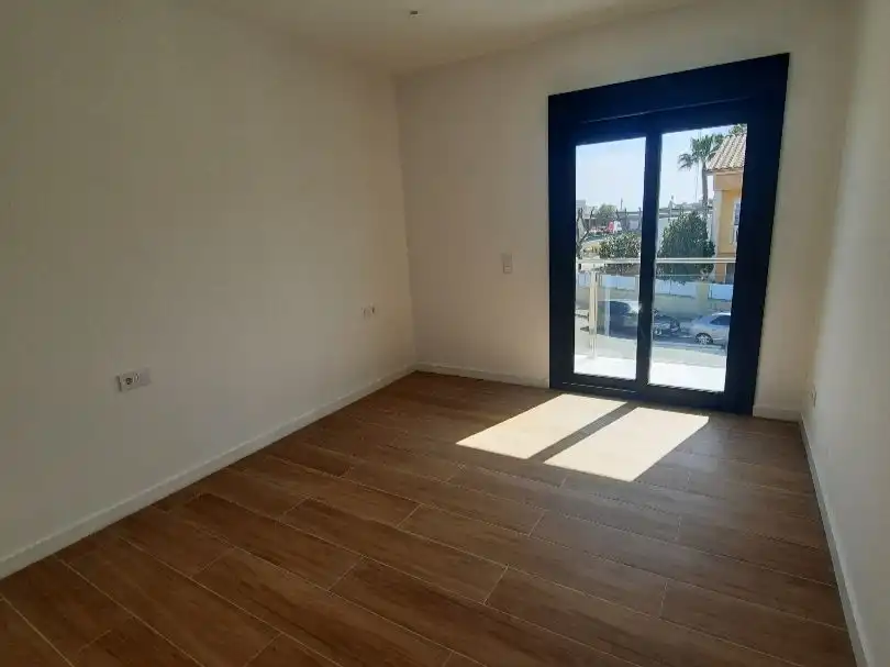 Casa adosada en venta en Carrer de la Ginesta, 21, Cunit Residencial Casa adosada en venta en Carrer de la Ginesta, 21, Cunit Residencial