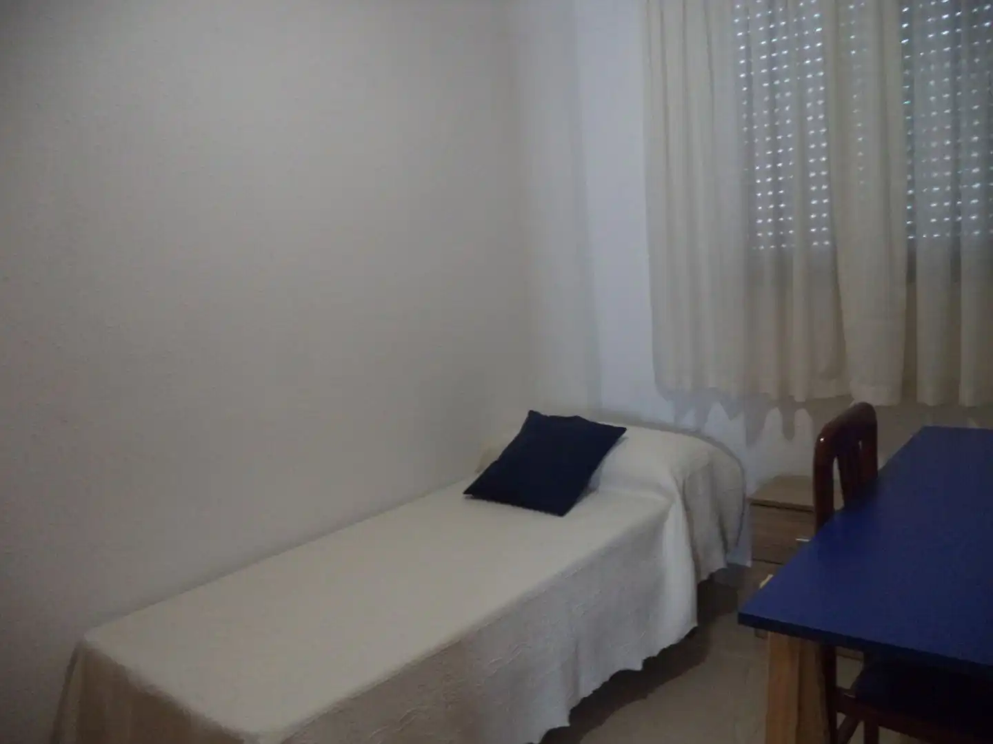 Habitación de Piso para compartir en Córdoba con Aire acondicionado y Amueblado