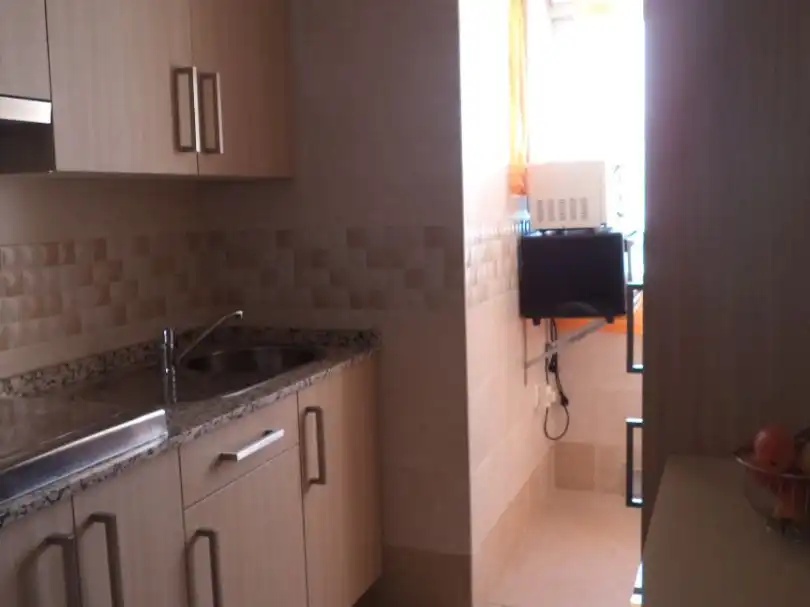 Cocina de Piso para compartir en Córdoba con Aire acondicionado y Amueblado