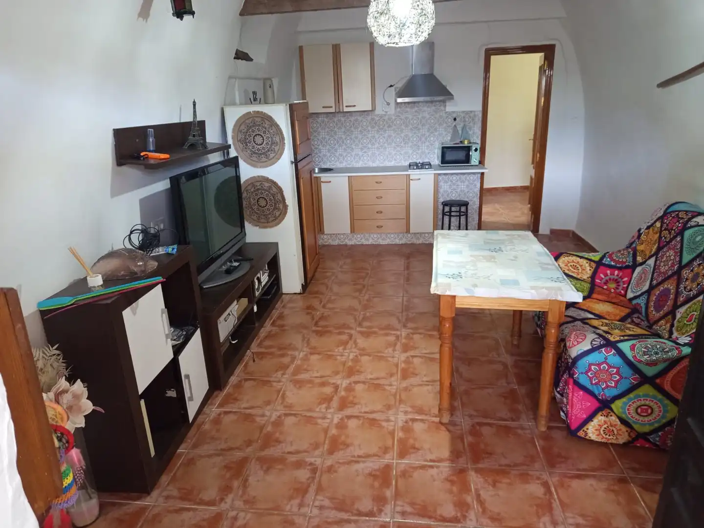 Country house zur Miete in Barrio Salazar de Río de Baza, 28, Baza Küche von Country house zur Miete in Baza mit Möbliert, Waschmaschine und Mikrowelle