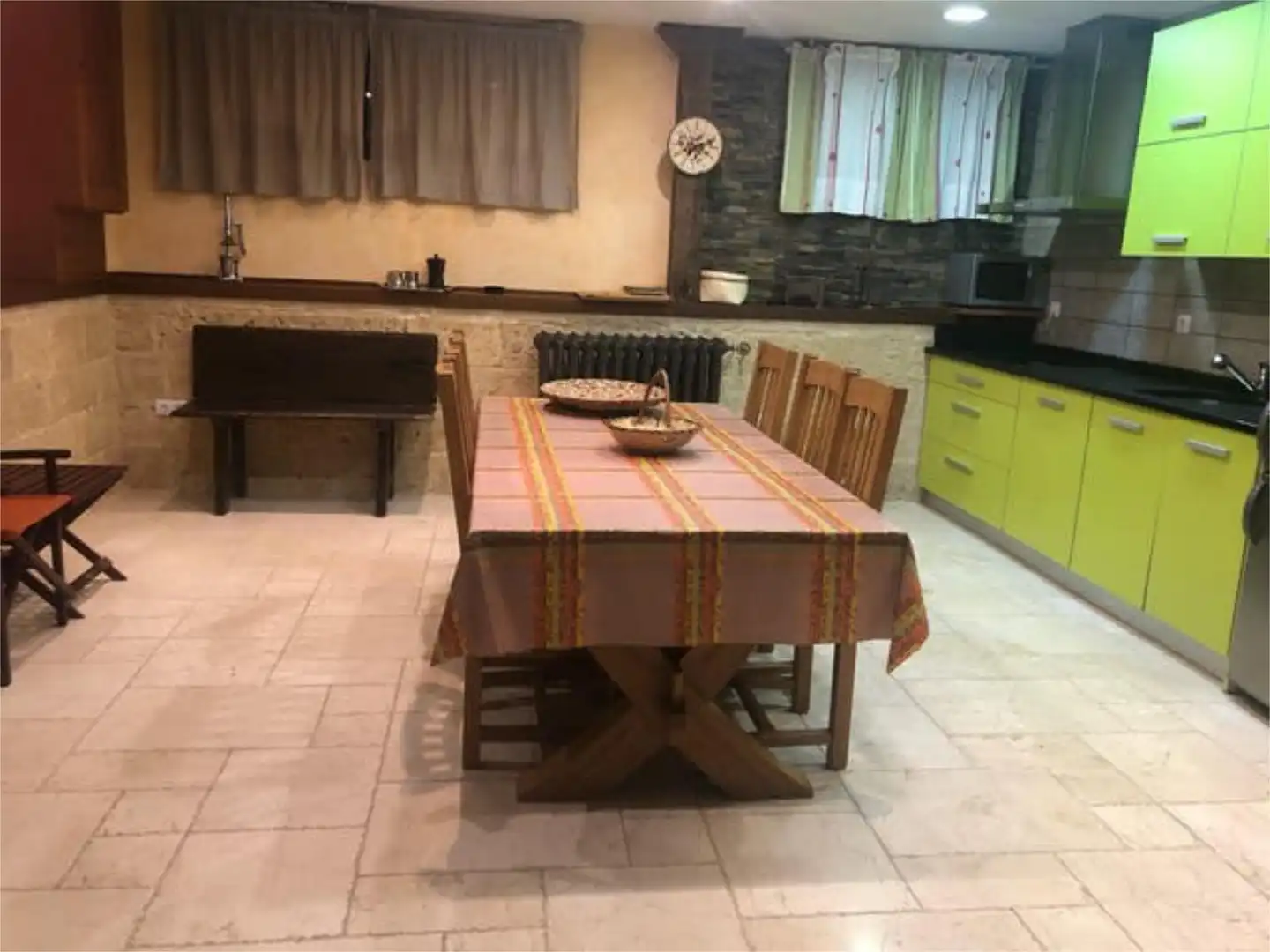 Comedor de Apartamento de alquiler en Ezcaray con Calefacción, Jardín privado y Terraza
