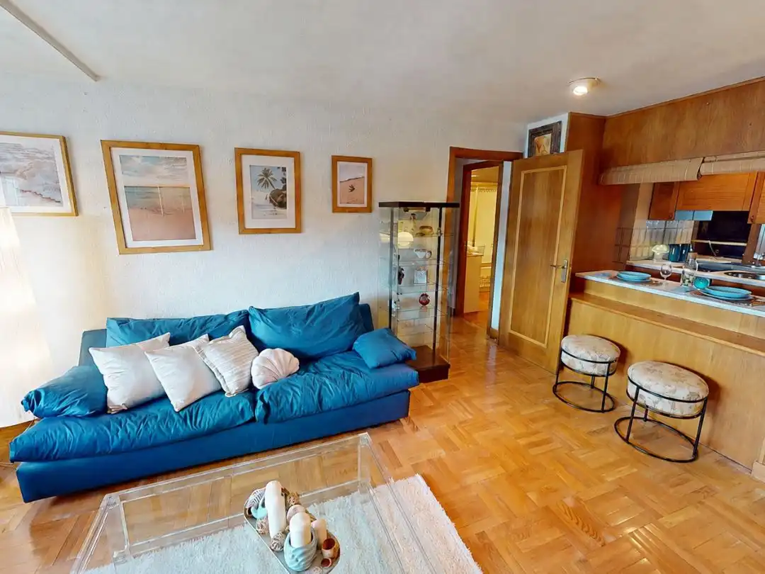 Pis en venda a Calle Cardenal Benlloch, 3, Villa Pilar Sala d'estar de Pis en venda en Burgos amb Calefacció, Parquet i Moblat