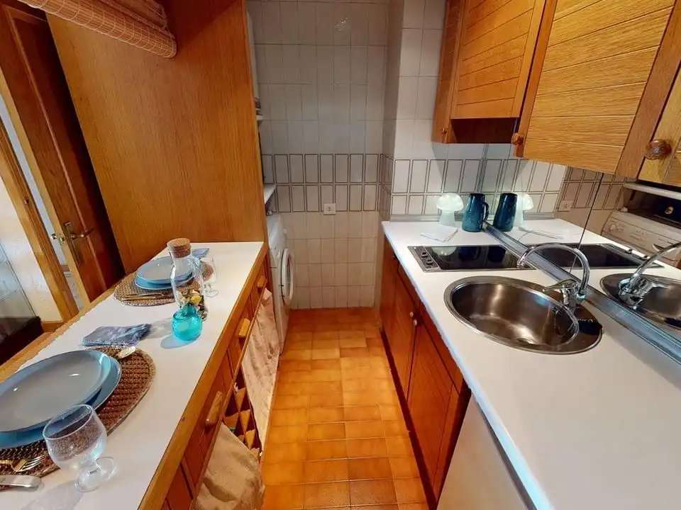 Pis en venda a Calle Cardenal Benlloch, 3, Villa Pilar Cuina de Pis en venda en Burgos amb Calefacció, Parquet i Moblat