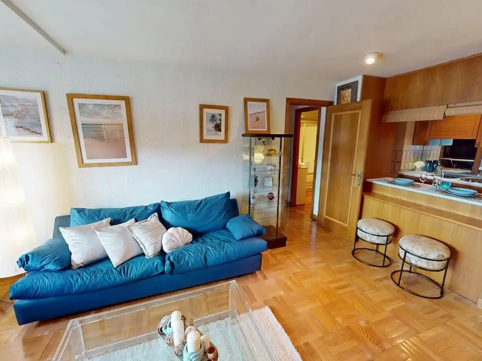 Pis en venda a Calle Cardenal Benlloch, 3, Villa Pilar Sala d'estar de Pis en venda en Burgos amb Calefacció, Parquet i Moblat
