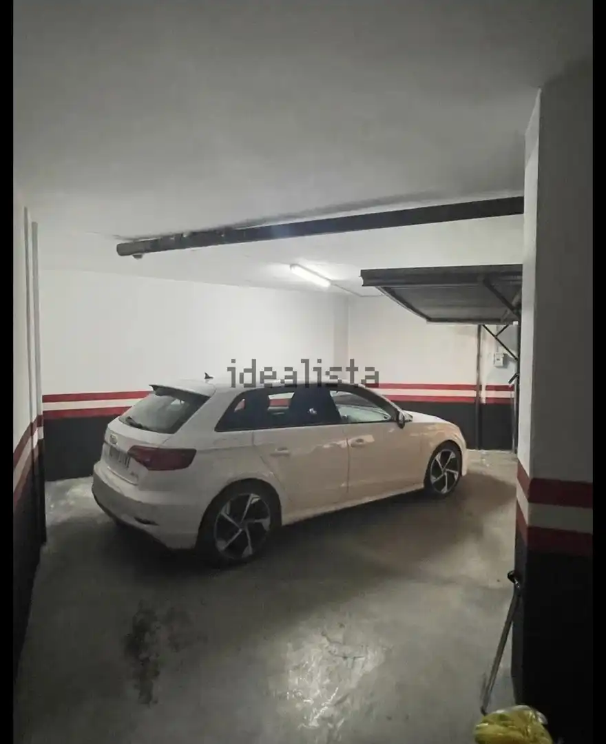 Garatge en venda a Calle Julio Burell, 43, Linarejos Aparcament de Garatge en venda en Linares
